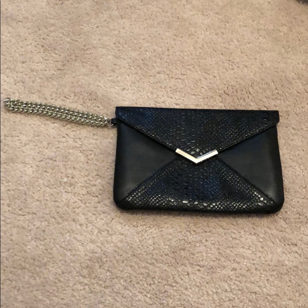 Express wristlet